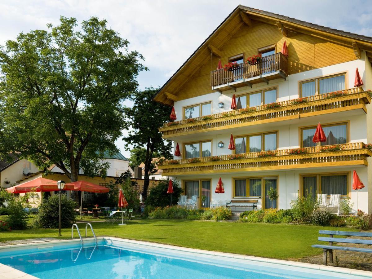 Landgasthof Moser & Restaurant Bootshaus Windorf  외부 사진