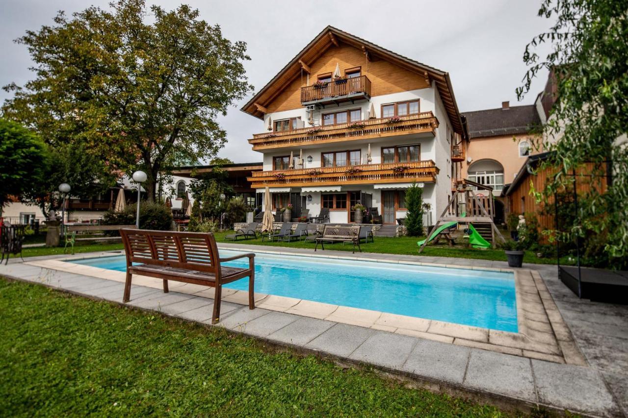 Landgasthof Moser & Restaurant Bootshaus Windorf  외부 사진
