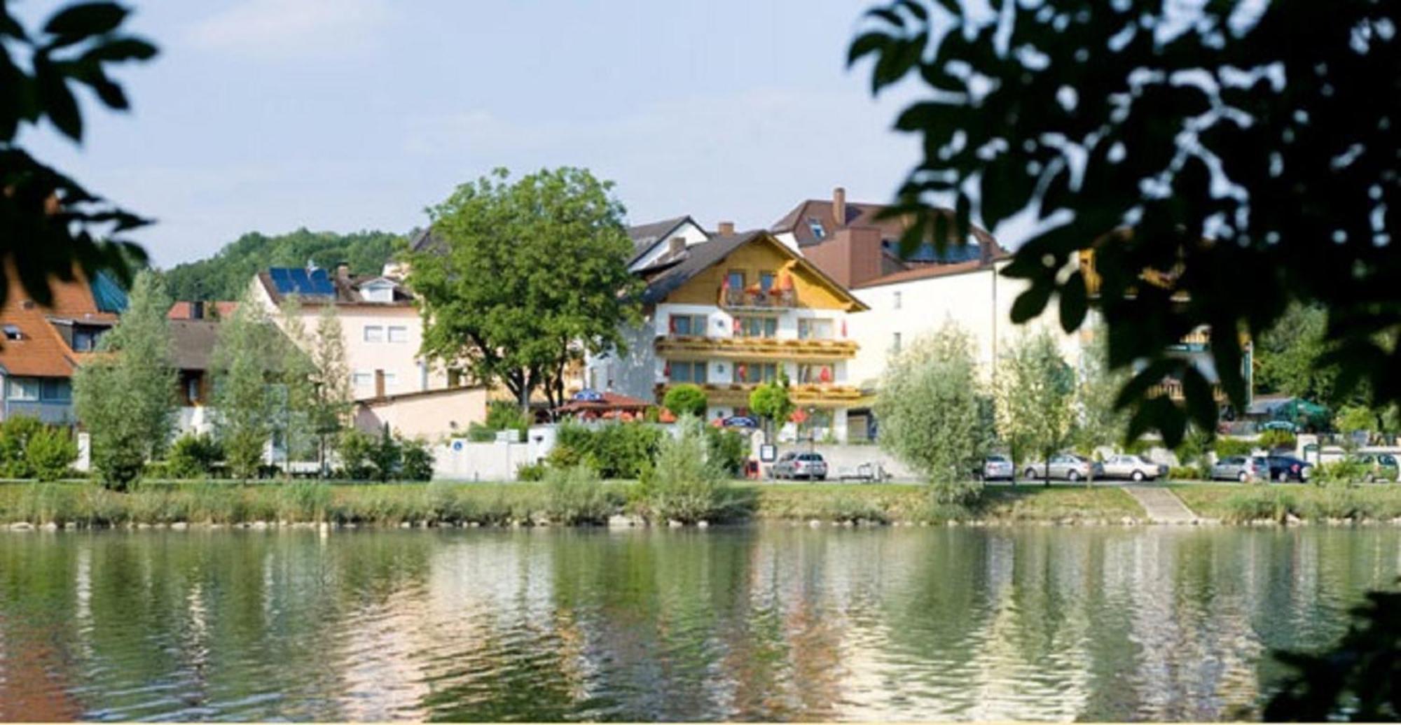 Landgasthof Moser & Restaurant Bootshaus Windorf  외부 사진